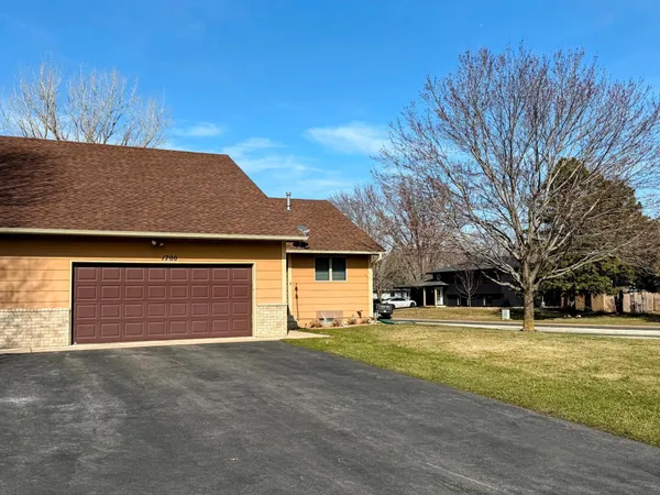 $314,900 | 1700 Humphrey Court, Northfield, MN 55057