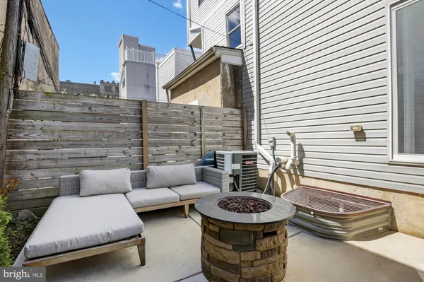 $3,750 | 722 East Thompson Street, Philadelphia, PA 19125