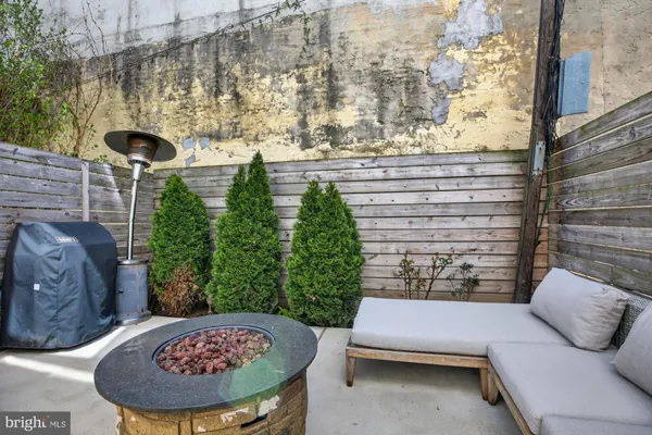 $3,750 | 722 East Thompson Street, Philadelphia, PA 19125