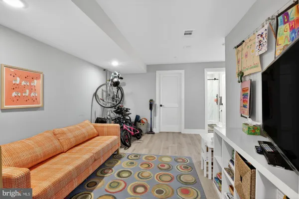 $3,750 | 722 East Thompson Street, Philadelphia, PA 19125