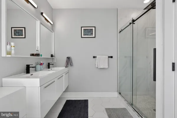 $3,750 | 722 East Thompson Street, Philadelphia, PA 19125