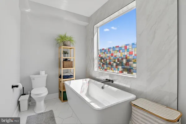 $3,750 | 722 East Thompson Street, Philadelphia, PA 19125