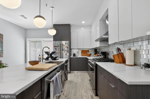 $3,750 | 722 East Thompson Street, Philadelphia, PA 19125