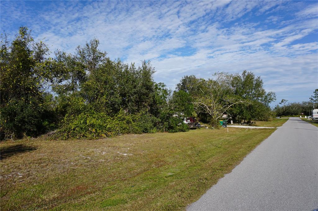 323 Hiram Street Punta Gorda, FL 33982 - Photo 13 of 35