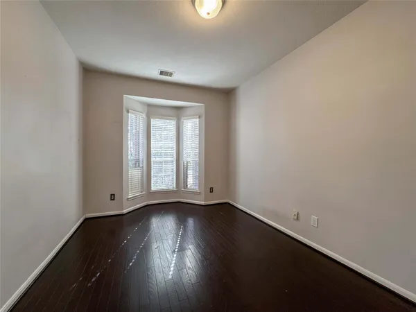 $3,500 | 12805 Flat Creek Drive, Pearland, TX 77584