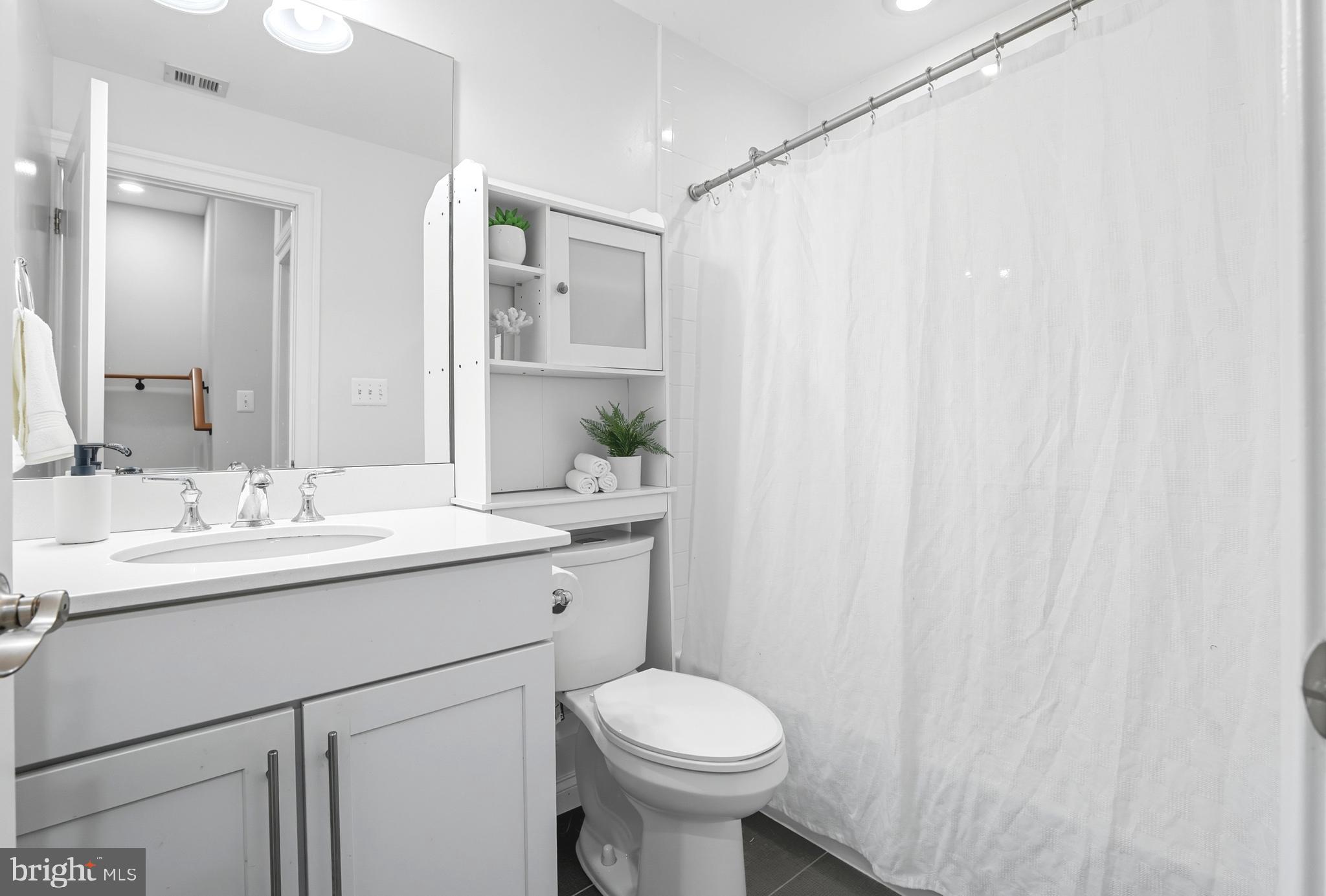 1448 Harvard Street Northwest, Unit 3 Washington, DC 20009 - Photo 25 of 30