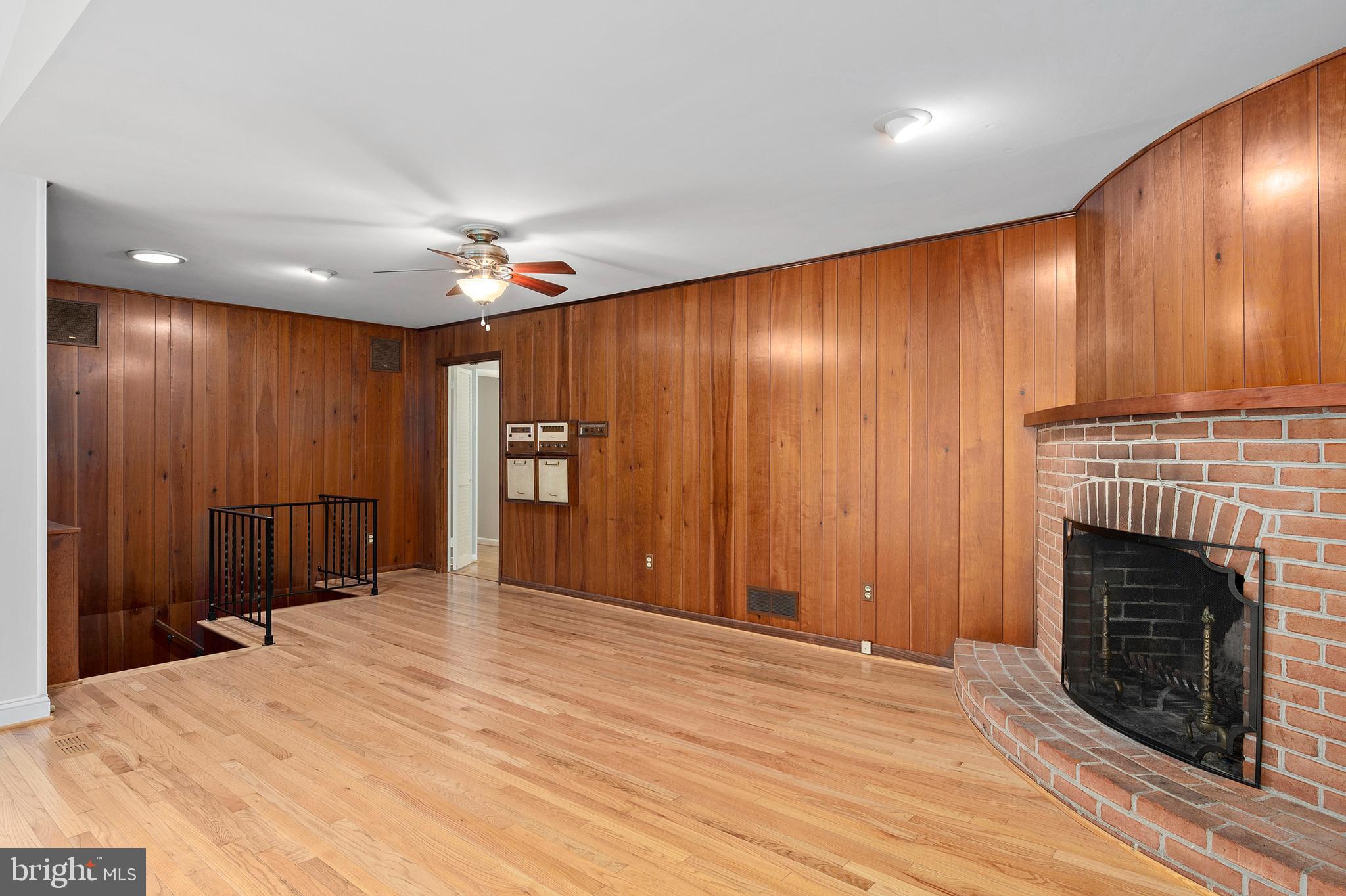 3929 Hawthorne Road Ellicott City, MD 21042 - Photo 9 of 37 Family Room