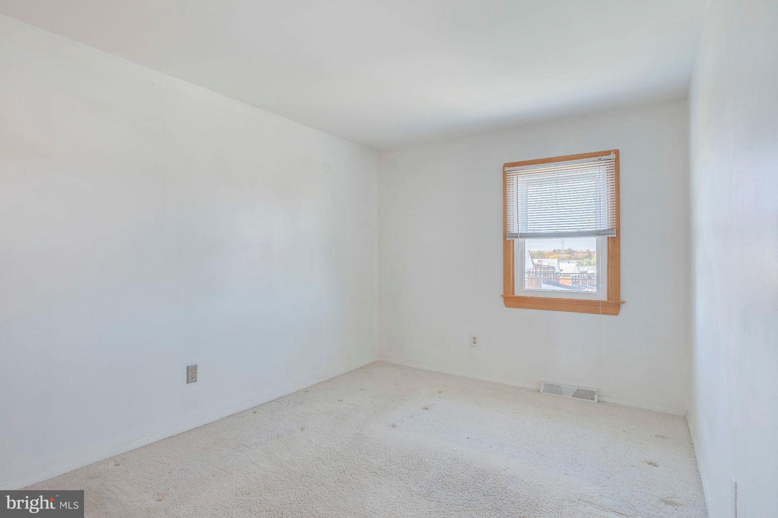 2011 Shore Road Dundalk, MD 21222 - Photo 33 of 37 an empty room with a window