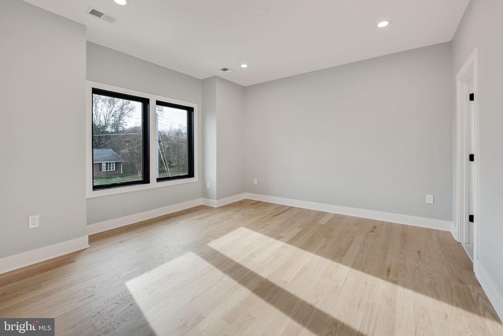 1422 Mayflower Drive McLean, VA 22101 - Photo 43 of 67 Bedroom 5