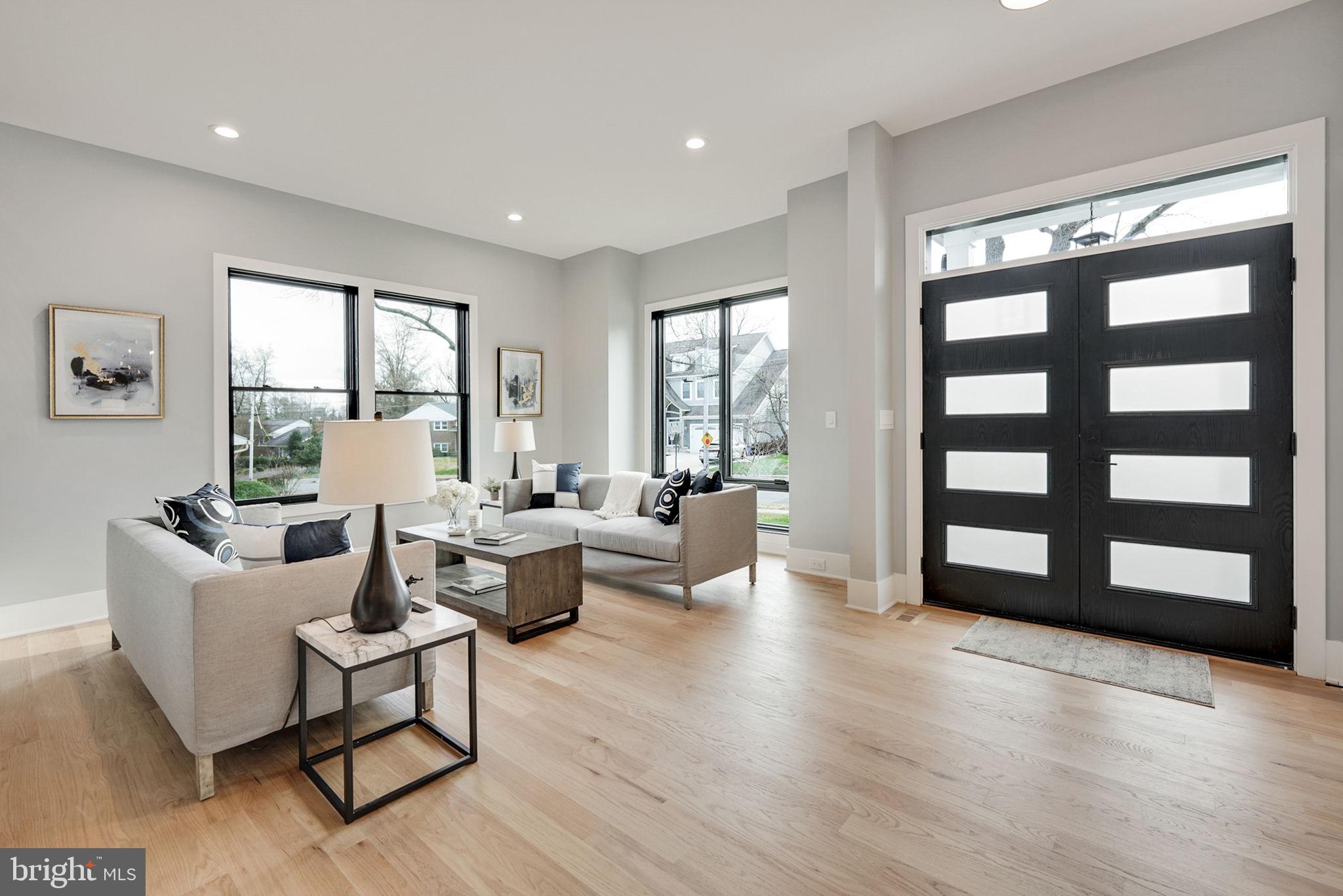 1422 Mayflower Drive McLean, VA 22101 - Photo 5 of 67 Formal Living Room