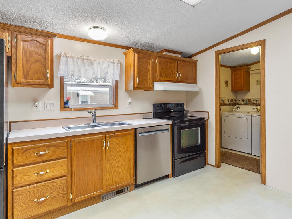 13 Kelly Lane Coventry, RI 02816 - Photo 10 of 22