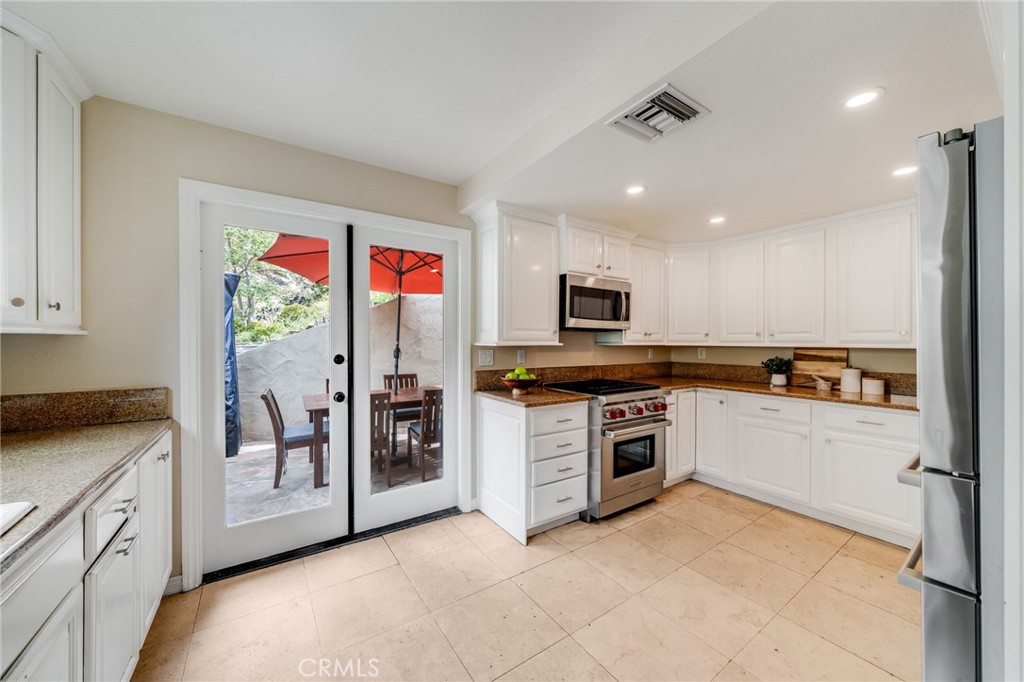 2073 Hidden Valley Canyon Road Laguna Beach, CA 92651 - Photo 11 of 31