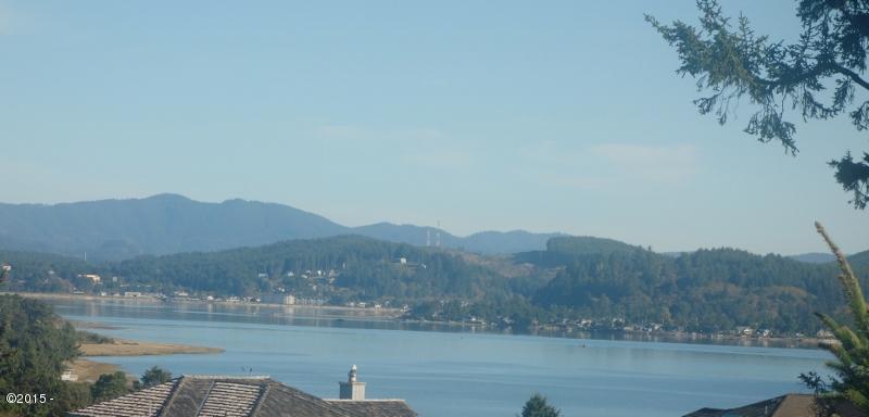 6 Ridge Crest Road Gleneden Beach, OR 97388 - Photo 32 of 40 Young15 002 (800x384)