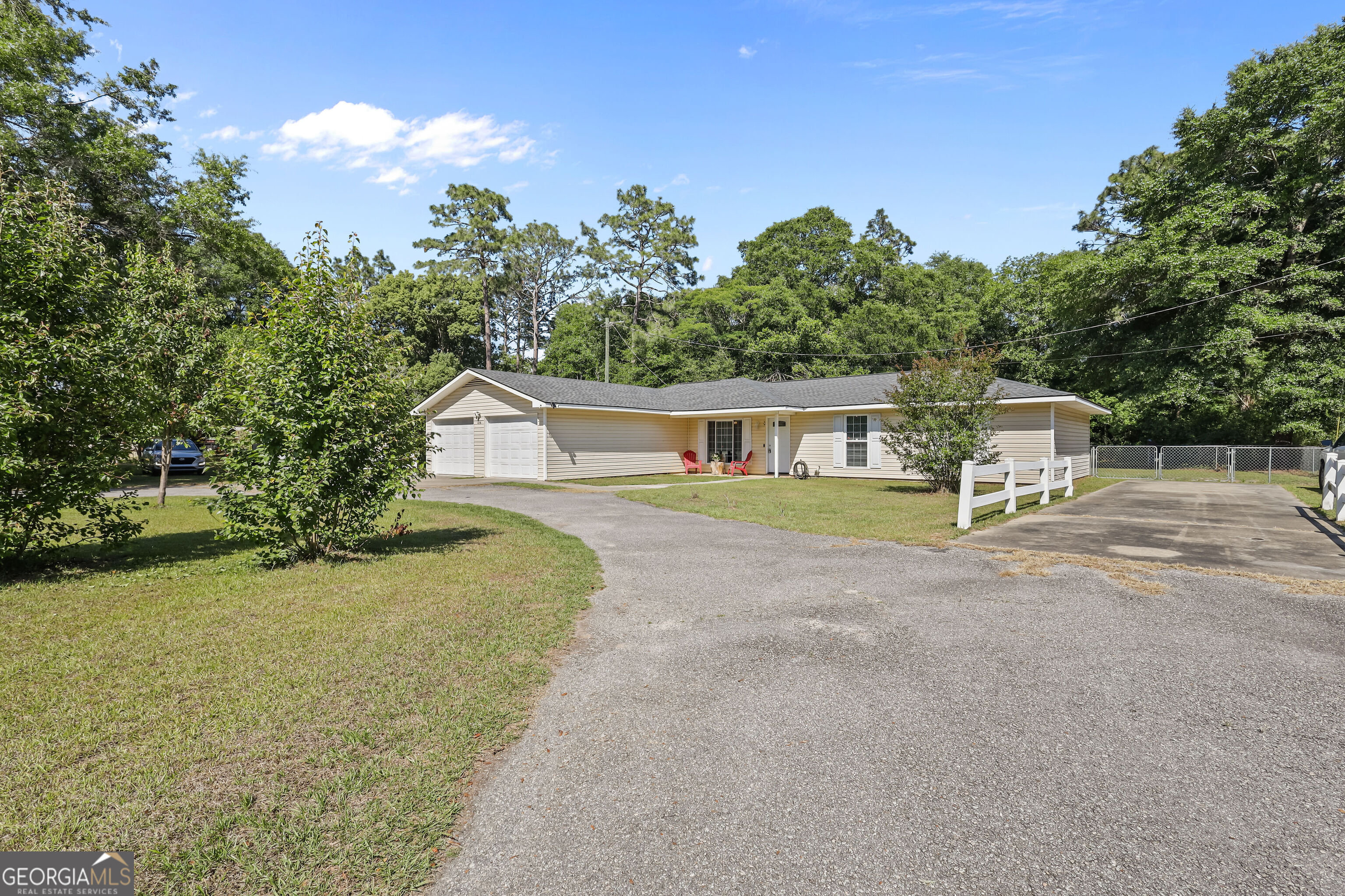 436 Killingsworth Road Jesup, GA 31545 - Photo 2 of 24
