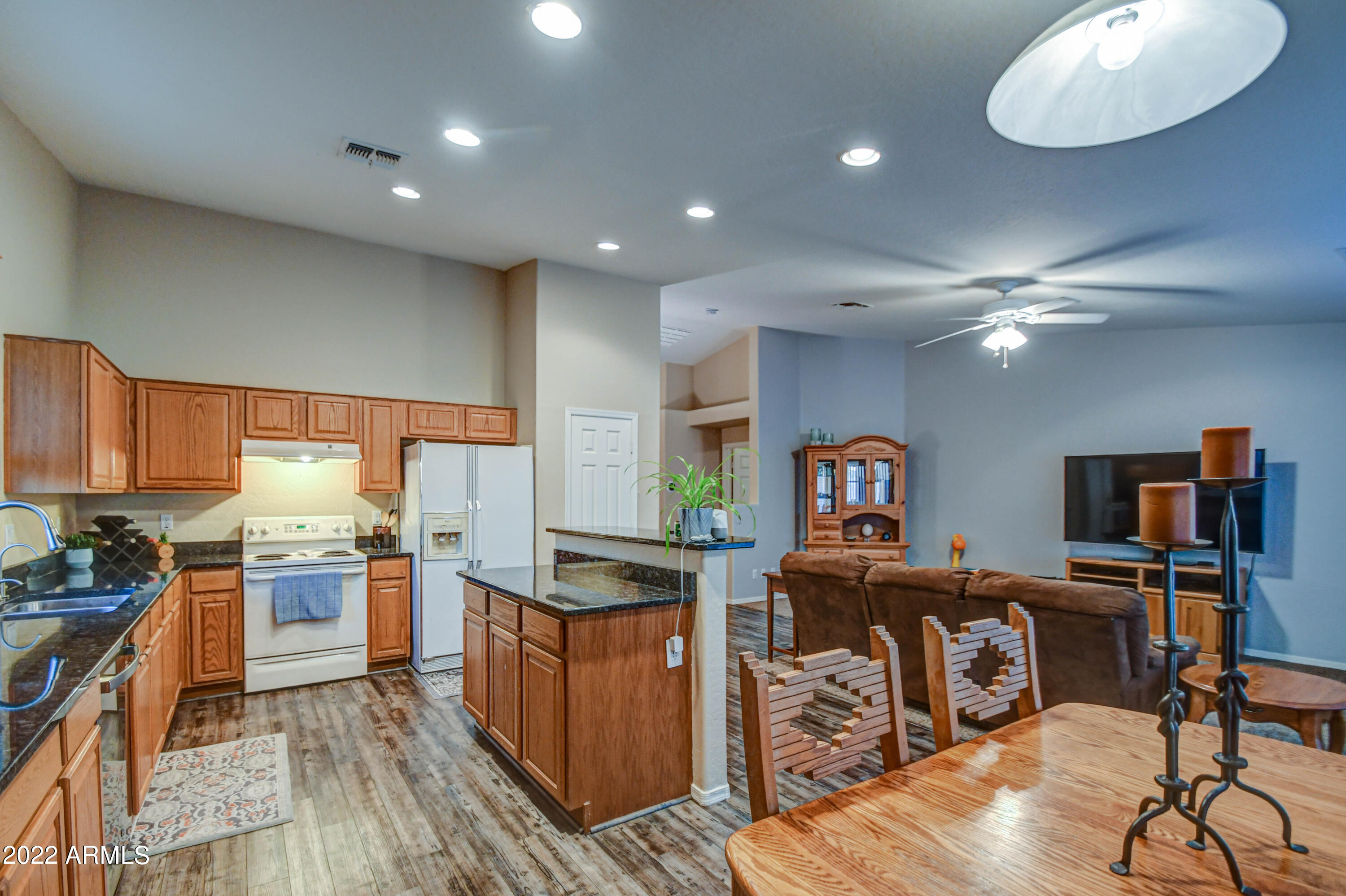 1710 East Harwell Road Phoenix, AZ 85042 - Photo 19 of 54 Kitchen 8