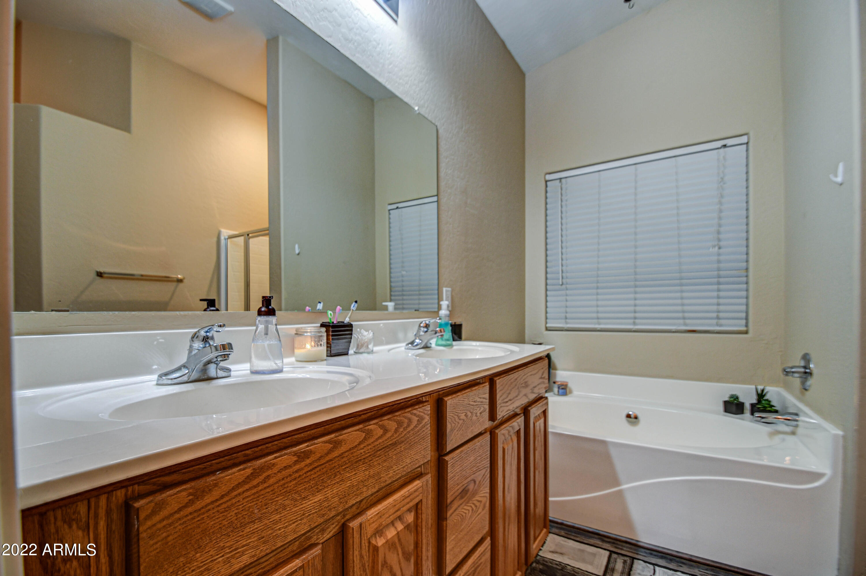 1710 East Harwell Road Phoenix, AZ 85042 - Photo 33 of 54 Master Bath 3