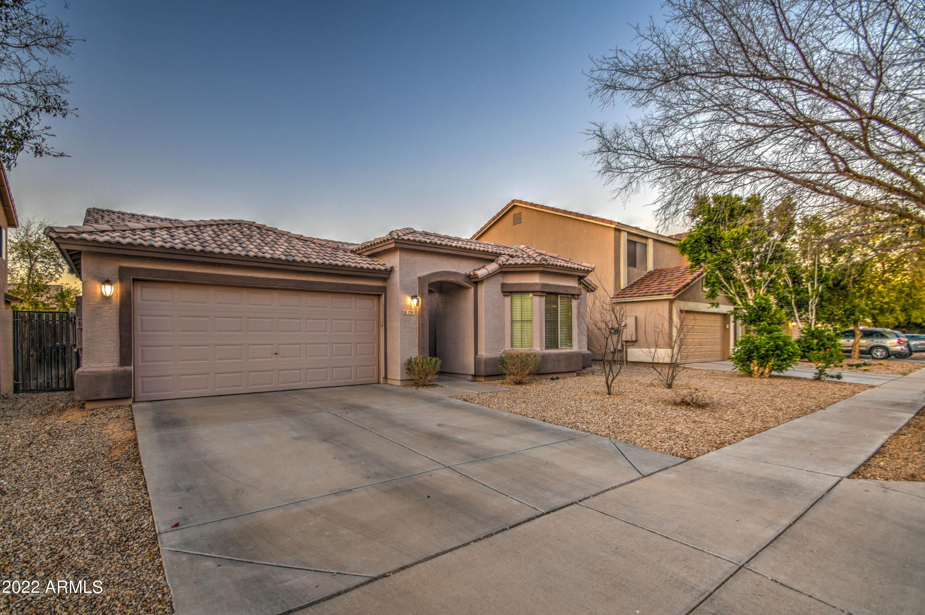 1710 East Harwell Road Phoenix, AZ 85042 - Photo 4 of 54 Twilight 1