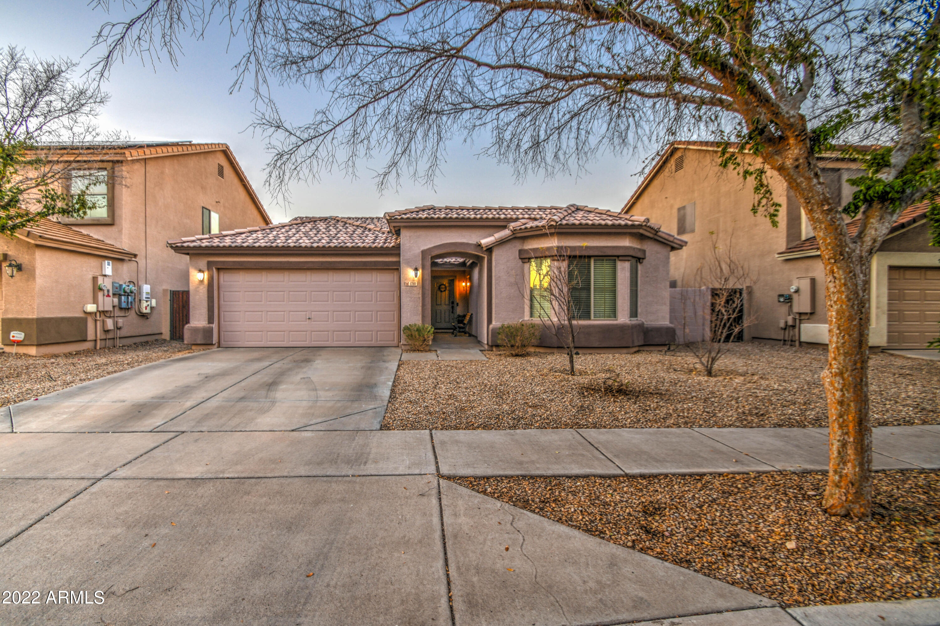 1710 East Harwell Road Phoenix, AZ 85042 - Photo 6 of 54 Twilight 2