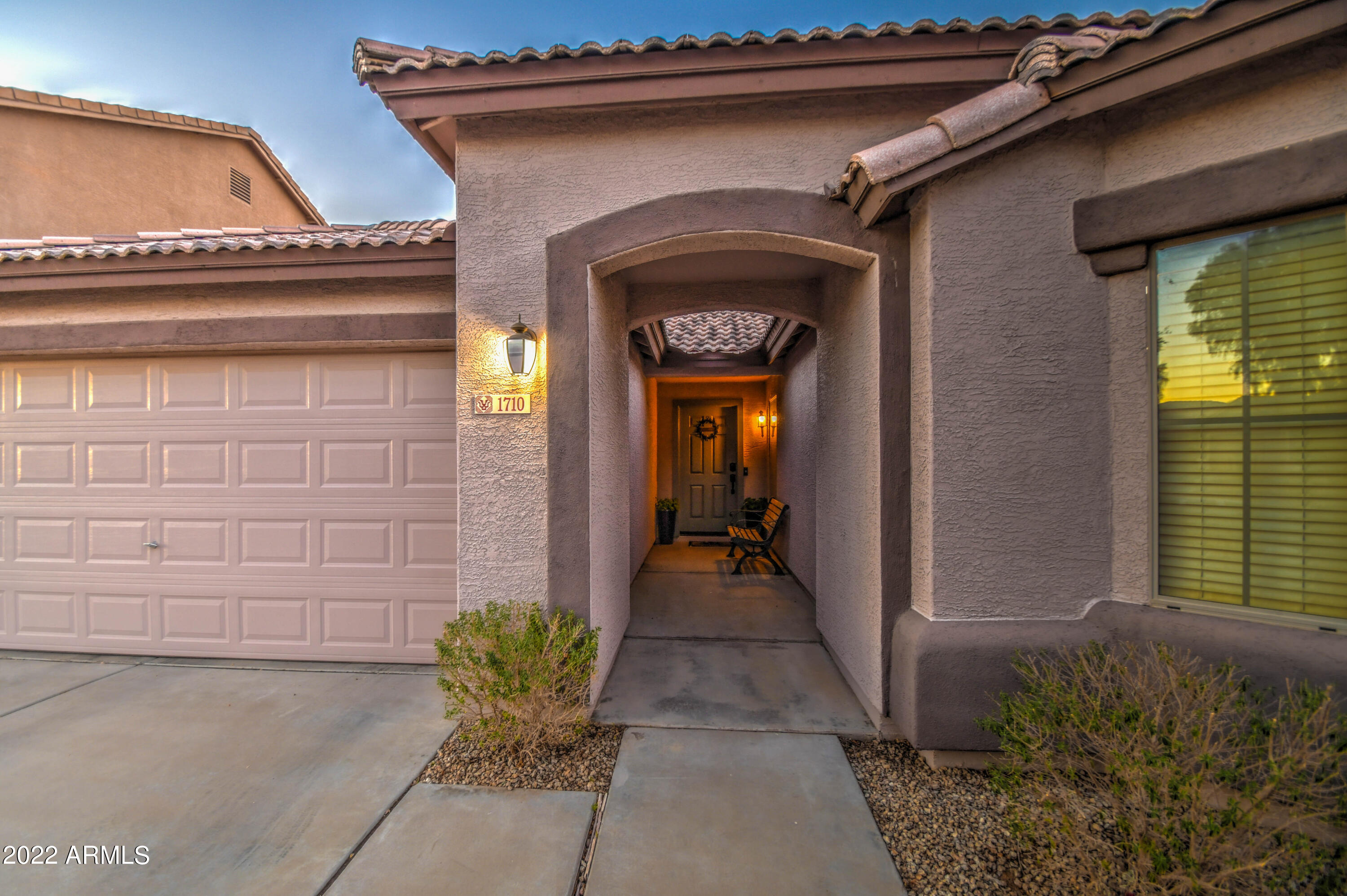 1710 East Harwell Road Phoenix, AZ 85042 - Photo 9 of 54 Twilight 5