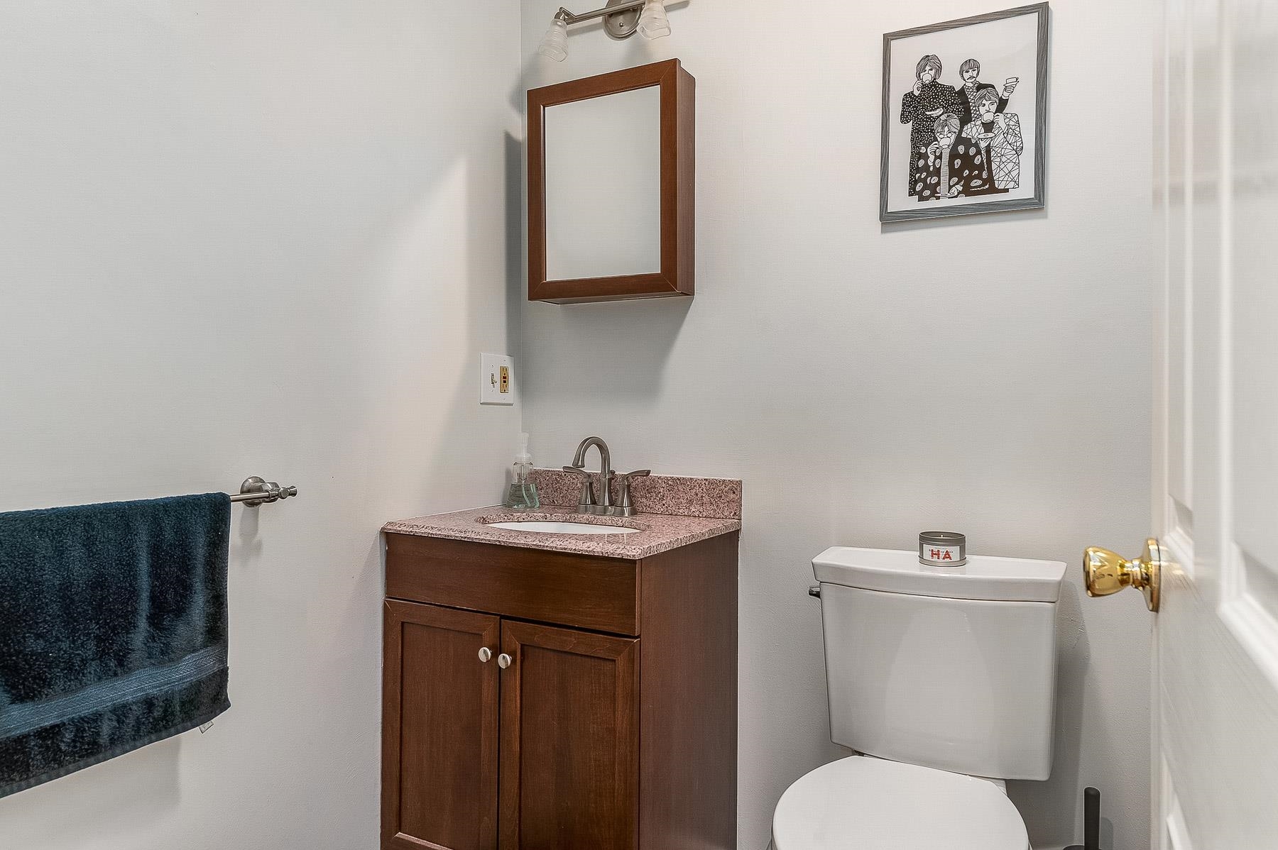27 Hampton Towne Estates, Unit 27 Hampton, NH 03842 - Photo 12 of 34