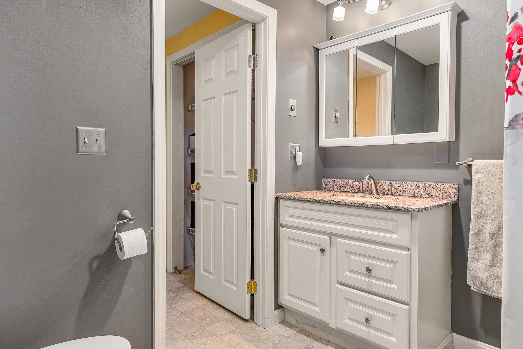27 Hampton Towne Estates, Unit 27 Hampton, NH 03842 - Photo 18 of 34