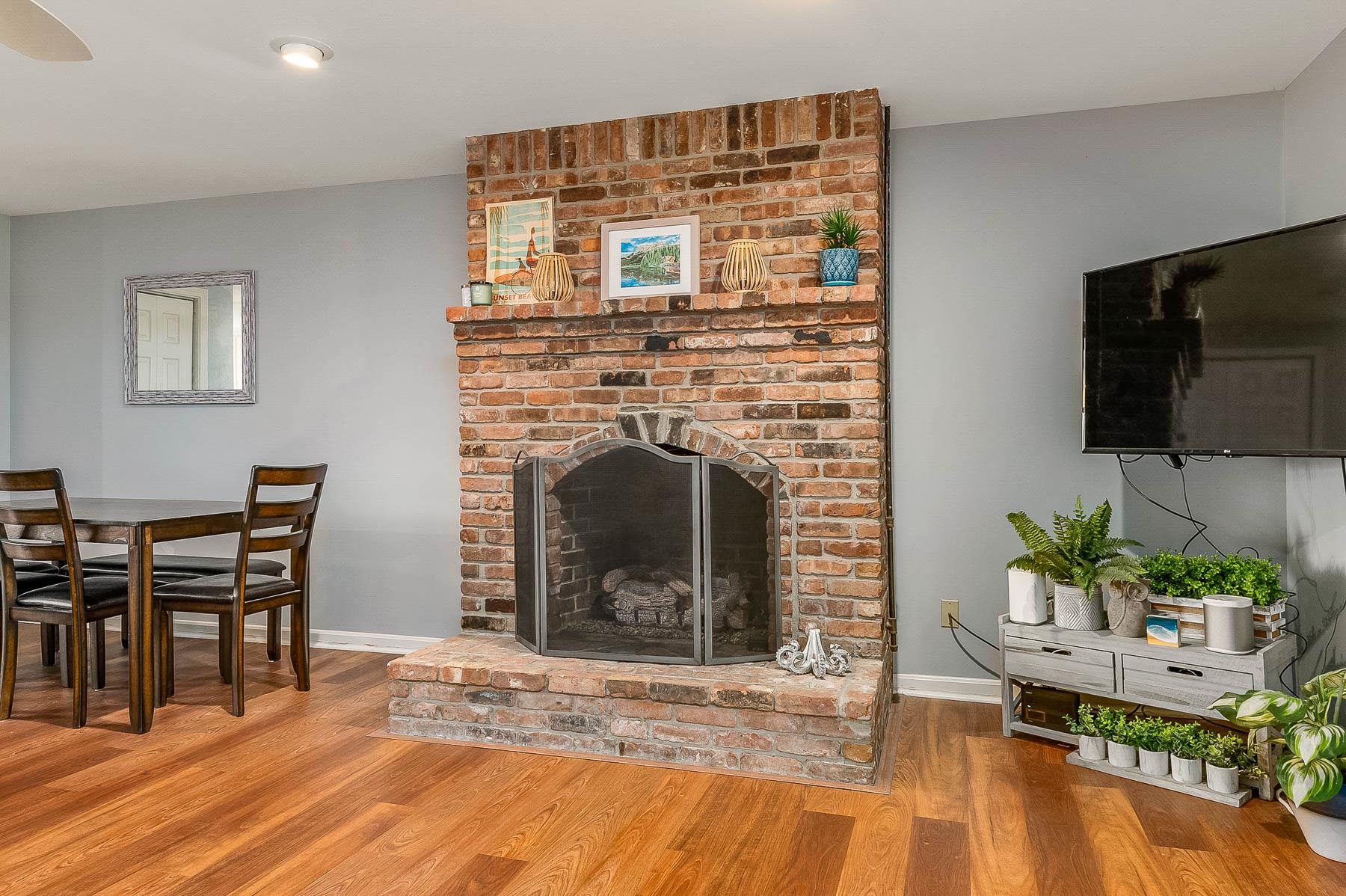 27 Hampton Towne Estates, Unit 27 Hampton, NH 03842 - Photo 8 of 34