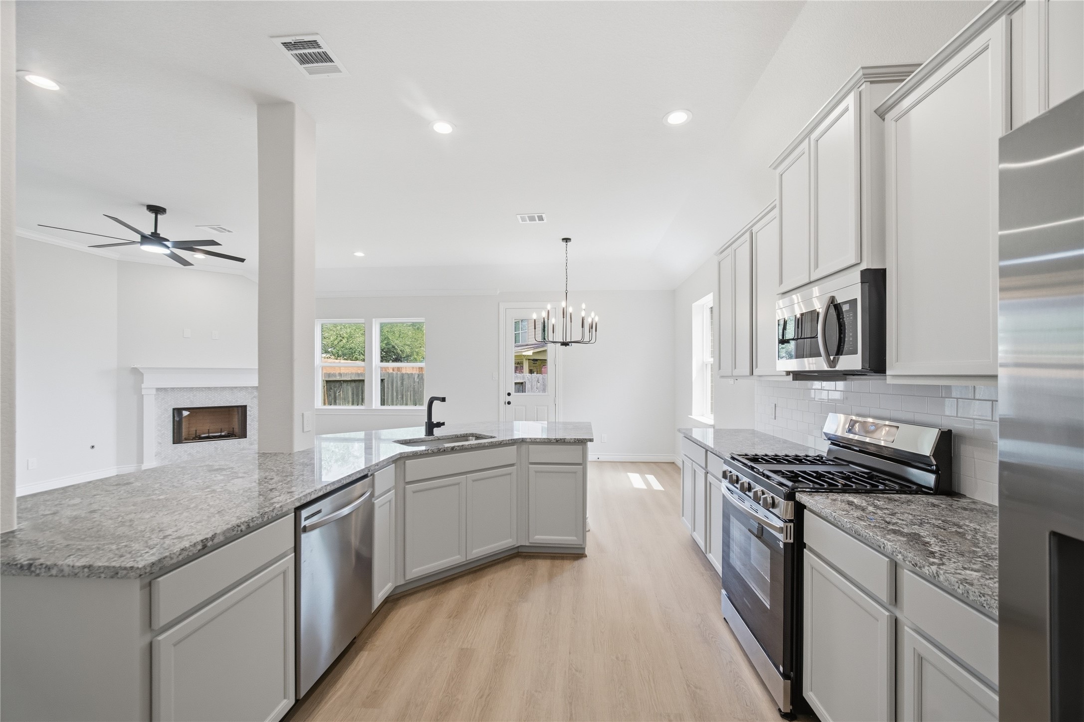 114 Par Circle La Porte, TX 77571 - Photo 14 of 33 The kitchen is equipped with modern stainless steel appliances.