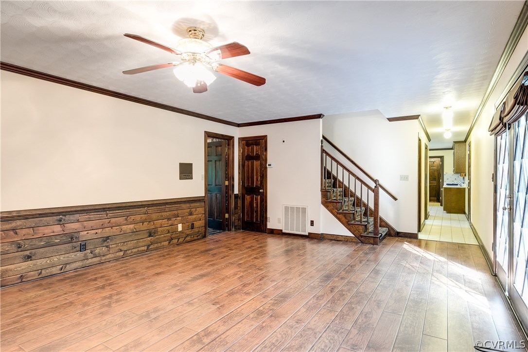11292 Old Ridge Road Doswell, VA 23047 - Photo 21 of 45 Additional view of Family Room and hallway to Kitc