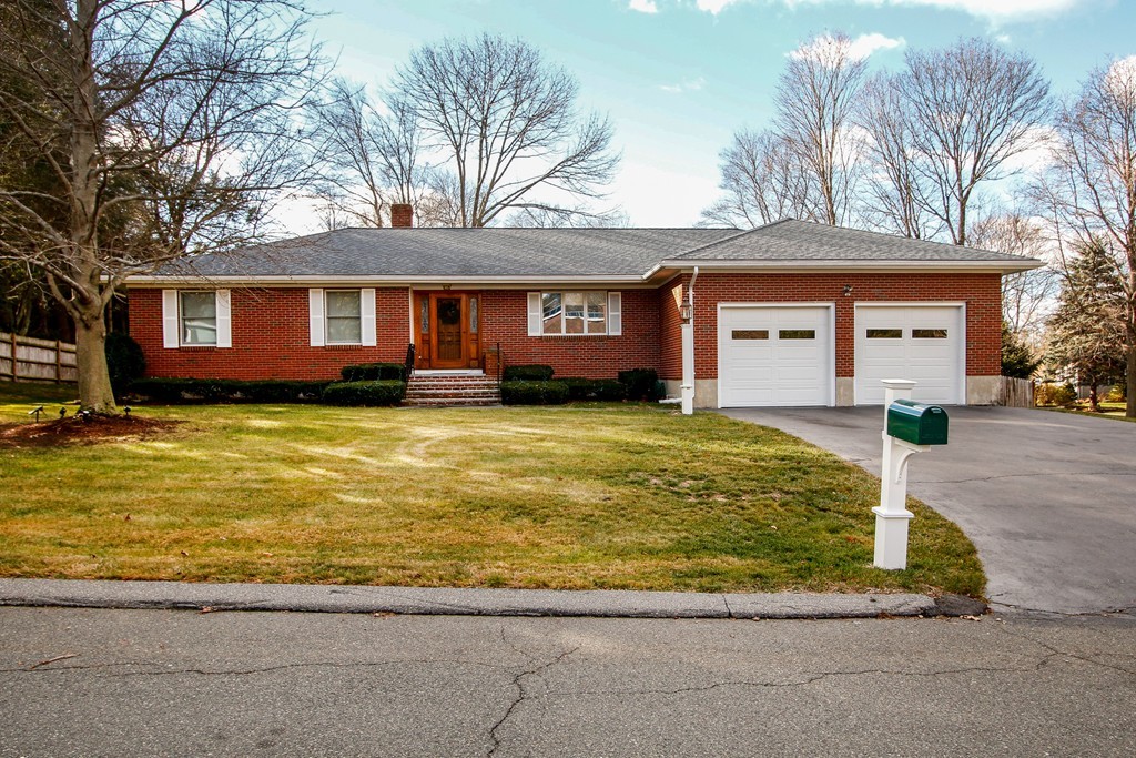3 Oxbow Road Danvers, MA 01923 - Photo 1 of 15 Gallery Image 1