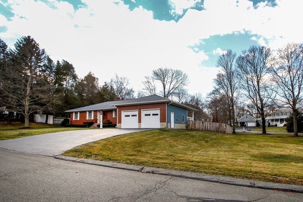 3 Oxbow Road Danvers, MA 01923 - Photo 7 of 15 Gallery Image 7