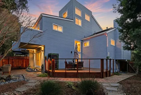 $1,988,000 | 119 Easy Street, Unit 7, Mountain View, CA 94043