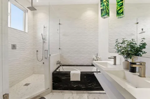 $1,988,000 | 119 Easy Street, Unit 7, Mountain View, CA 94043