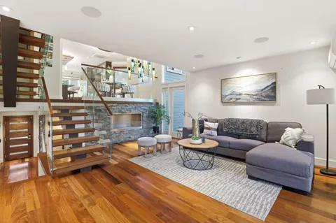 $1,988,000 | 119 Easy Street, Unit 7, Mountain View, CA 94043