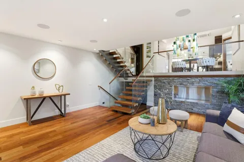 $1,988,000 | 119 Easy Street, Unit 7, Mountain View, CA 94043