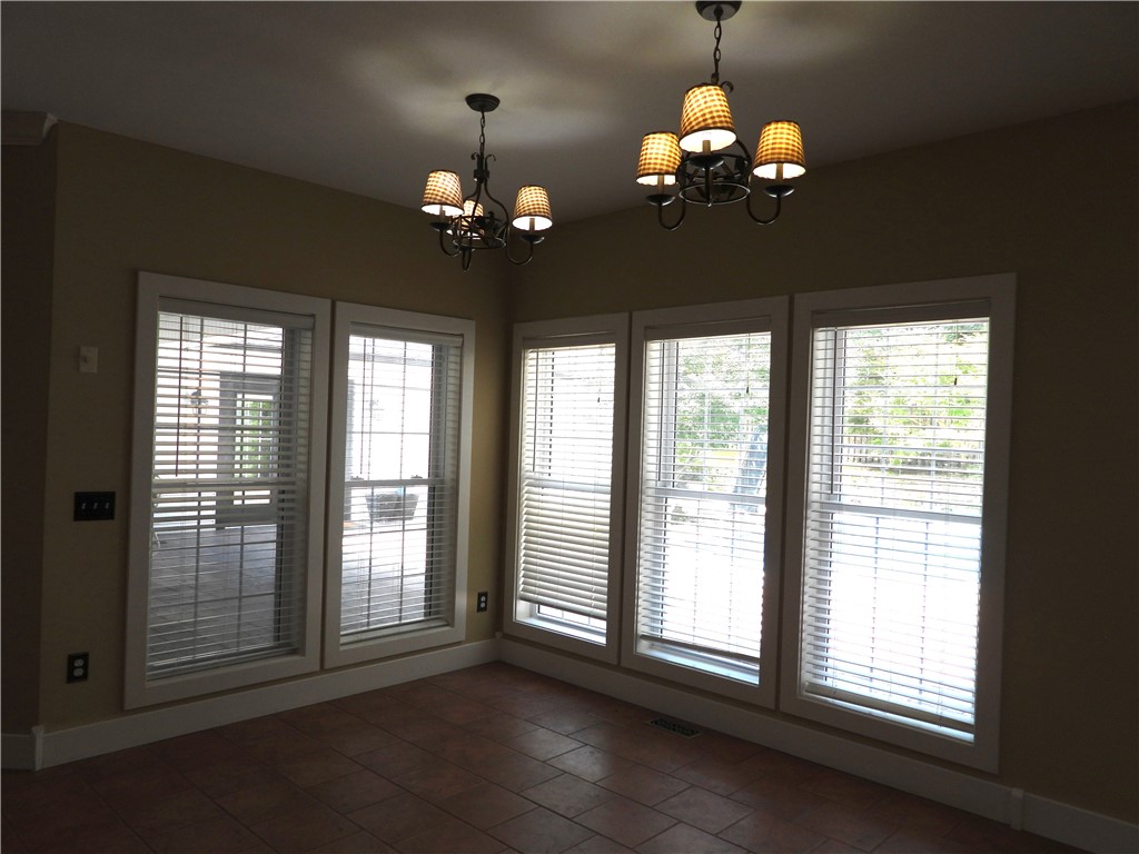 19489 Oak Circle Springdale, AR 72764 - Photo 13 of 58 Dinning overlooking pool