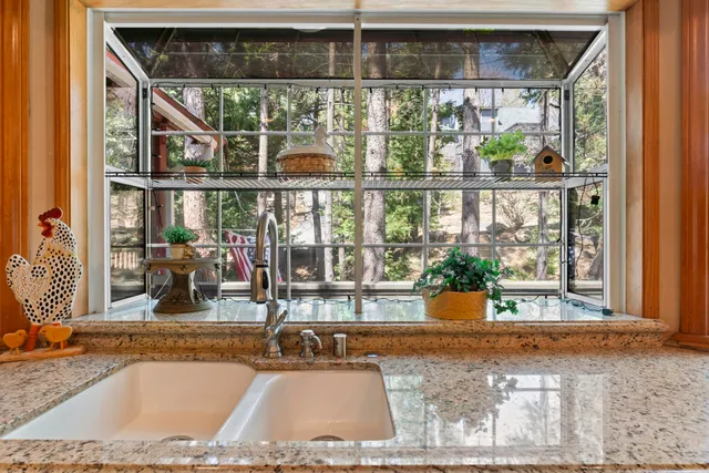 $889,999 | 783 Crown Drive, Lake Arrowhead, CA 92352