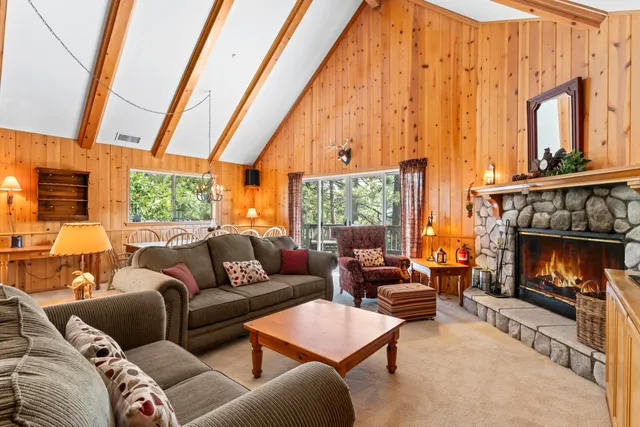 $889,999 | 783 Crown Drive, Lake Arrowhead, CA 92352