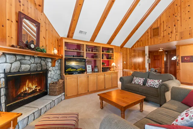 $889,999 | 783 Crown Drive, Lake Arrowhead, CA 92352