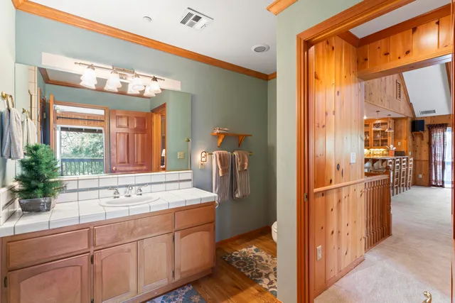 $889,999 | 783 Crown Drive, Lake Arrowhead, CA 92352