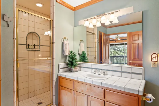 $889,999 | 783 Crown Drive, Lake Arrowhead, CA 92352