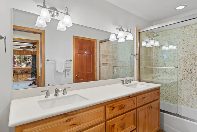 $889,999 | 783 Crown Drive, Lake Arrowhead, CA 92352