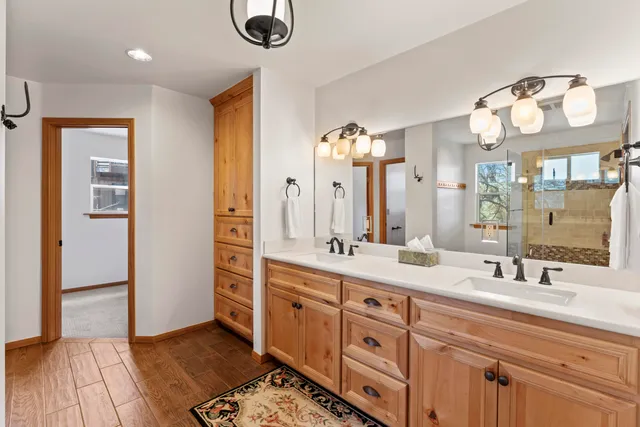 $889,999 | 783 Crown Drive, Lake Arrowhead, CA 92352