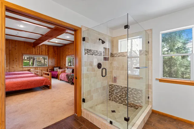 $889,999 | 783 Crown Drive, Lake Arrowhead, CA 92352