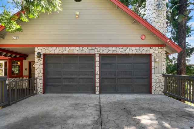 $889,999 | 783 Crown Drive, Lake Arrowhead, CA 92352
