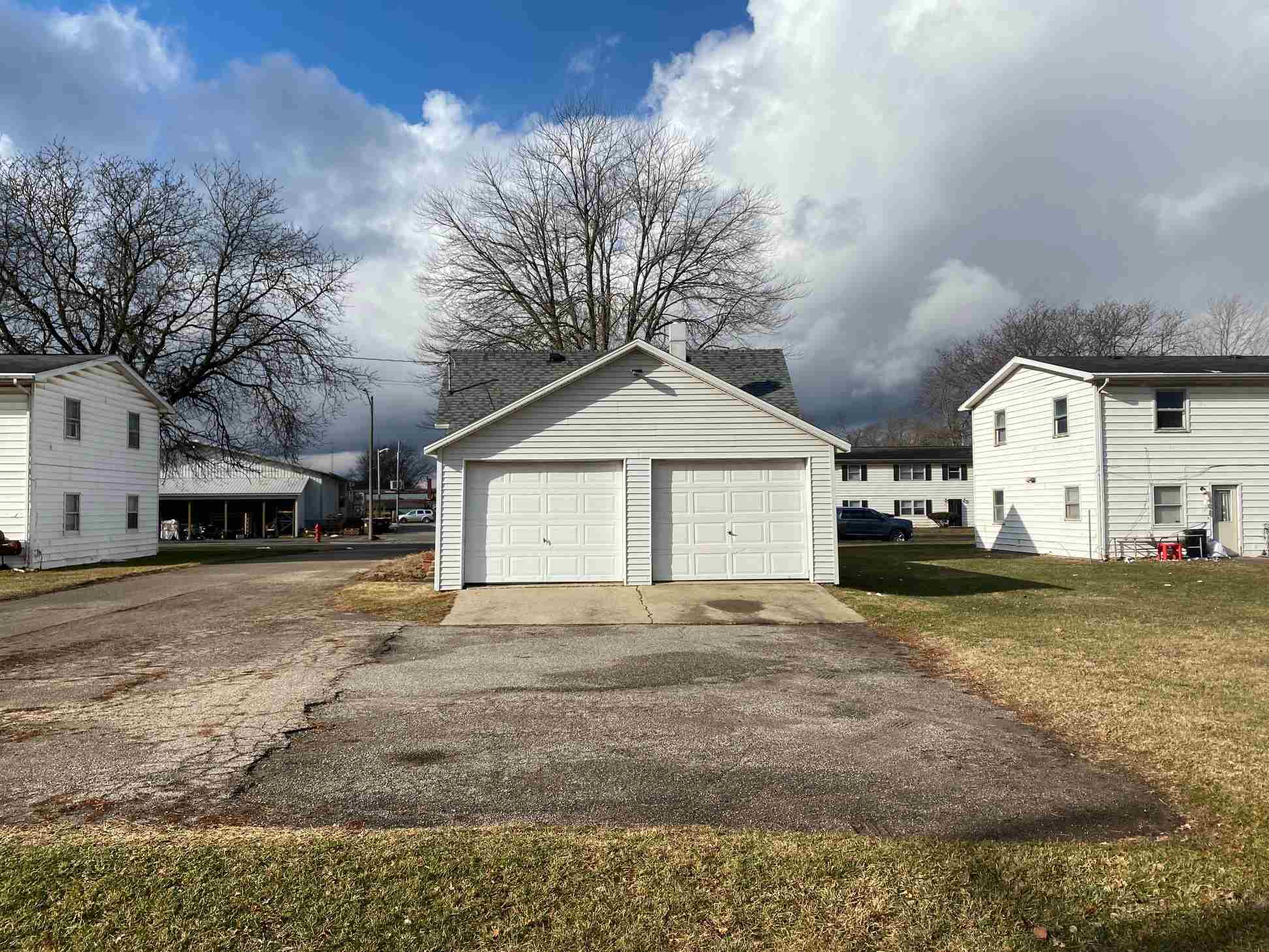 1701 Madison Street Rochester, IN 46975 - Photo 4 of 13