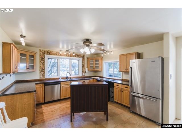 35969 Tennessee Road Southeast Albany, OR 97322 - Photo 3 of 32 Gallery Image 3