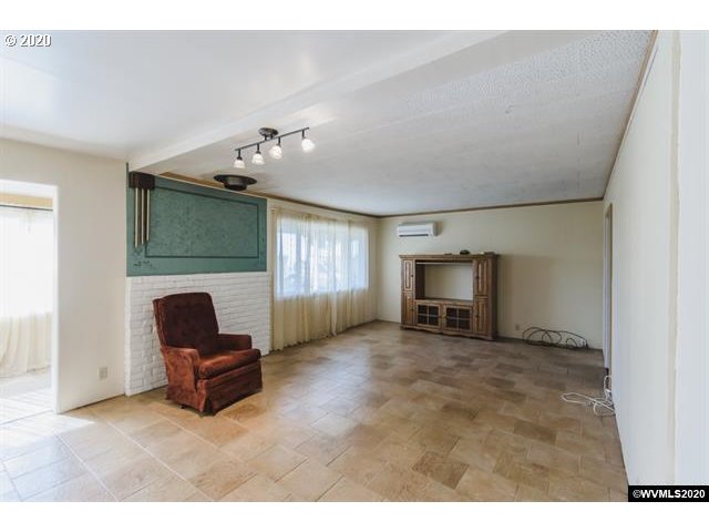 35969 Tennessee Road Southeast Albany, OR 97322 - Photo 8 of 32 Gallery Image 8