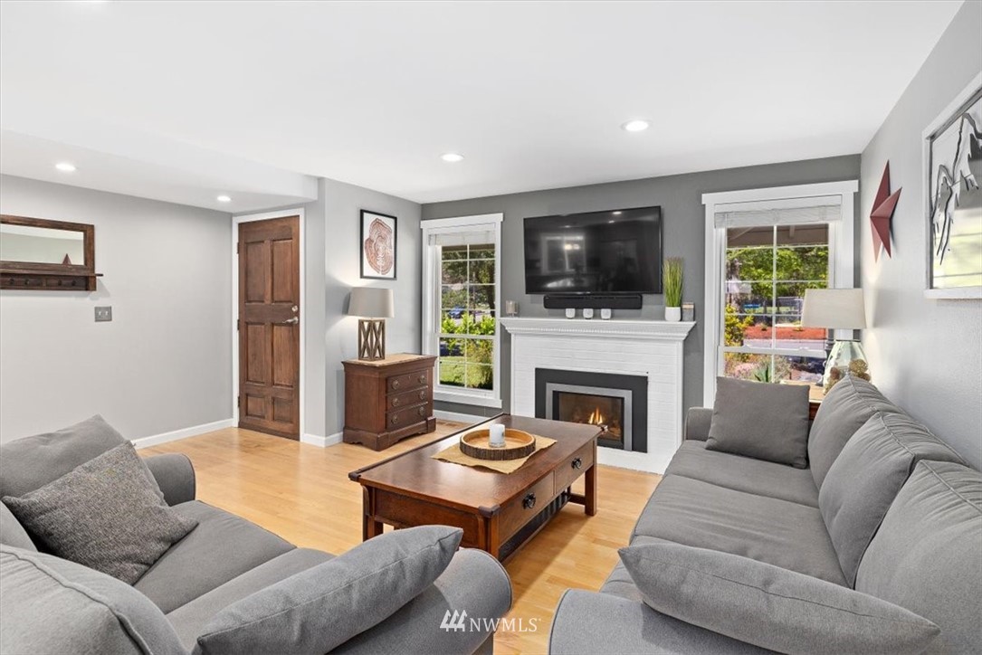 11023 Northeast 154th Street Bothell, WA 98011 - Photo 2 of 39 Gallery Image 2