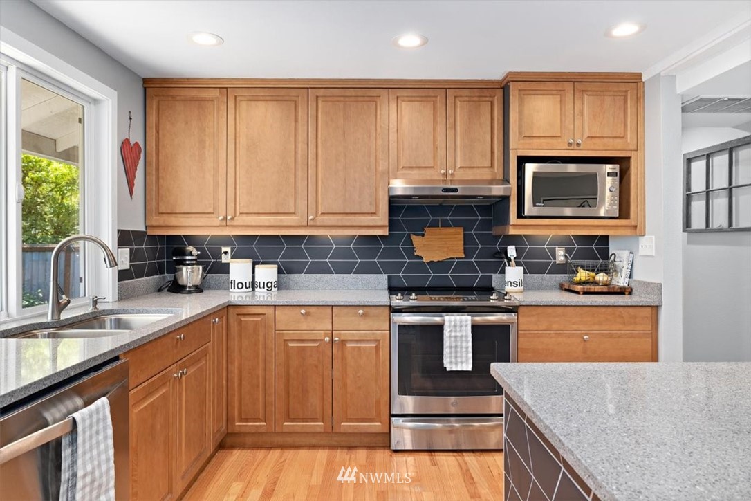 11023 Northeast 154th Street Bothell, WA 98011 - Photo 11 of 39 Gallery Image 11