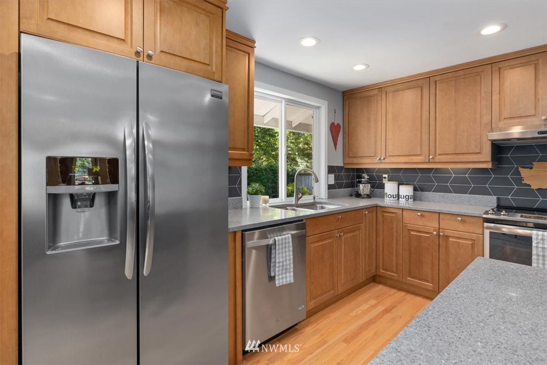 11023 Northeast 154th Street Bothell, WA 98011 - Photo 12 of 39 Gallery Image 12